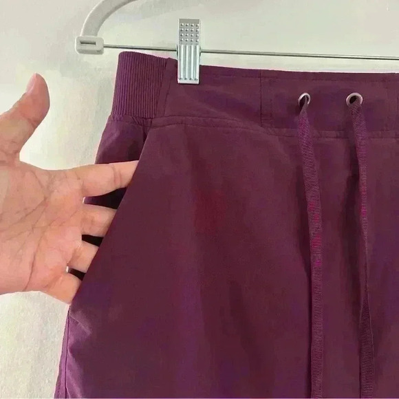 Athleta Midtown Skort Wild Bloom Purple Elastic Waist Athleisure Womens Sz 2 - Picture 3 of 13